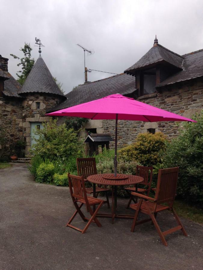 Le Petit Chateau Noyal-Pontivy Extérieur photo